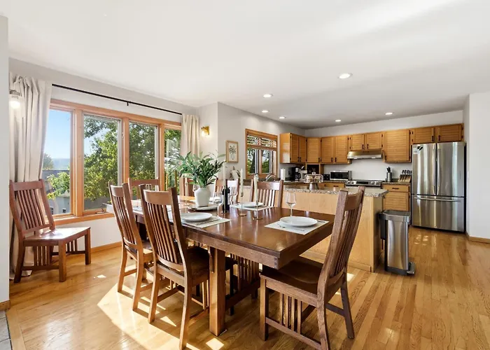 5br Retreat With Hot Tub And Game Galena