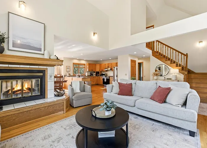 5br Retreat With Hot Tub And Game