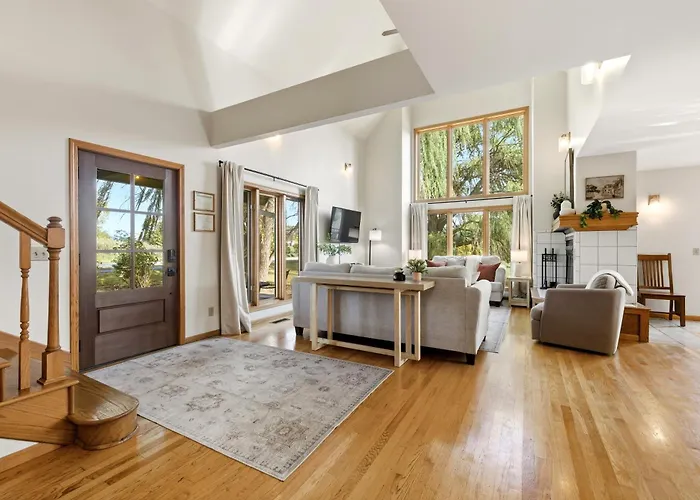 5br Retreat With Hot Tub And Game Holiday home Galena