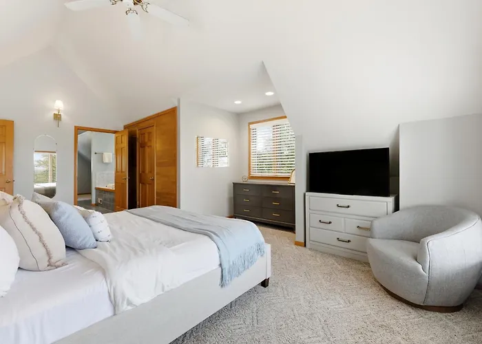 5br Retreat With Hot Tub And Game *