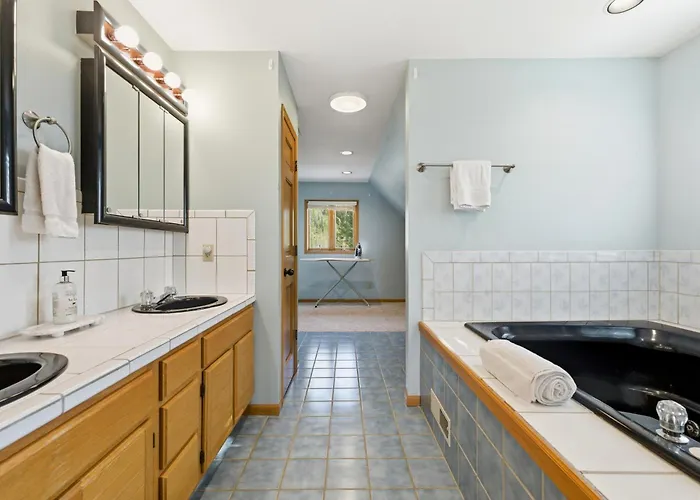 5br Retreat With Hot Tub And Game Galena